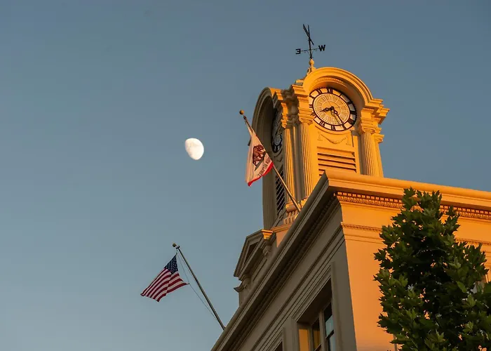 Hotel E